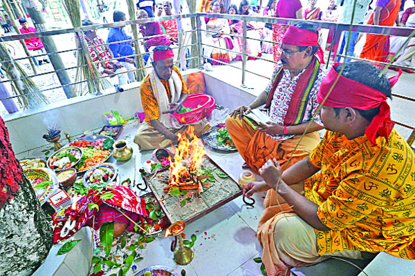 মহালয়ায় দুর্গোৎসব শুরু