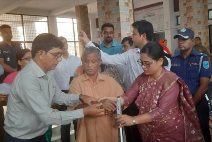 মানিকগঞ্জে বিশ্ব সাদাছড়ি নিরাপত্তা দিবসে র‌্যালি ও আলোচনা সভা