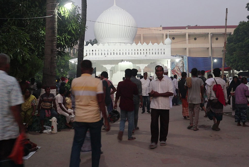 আগামীকাল বসছে সাধুর হাট