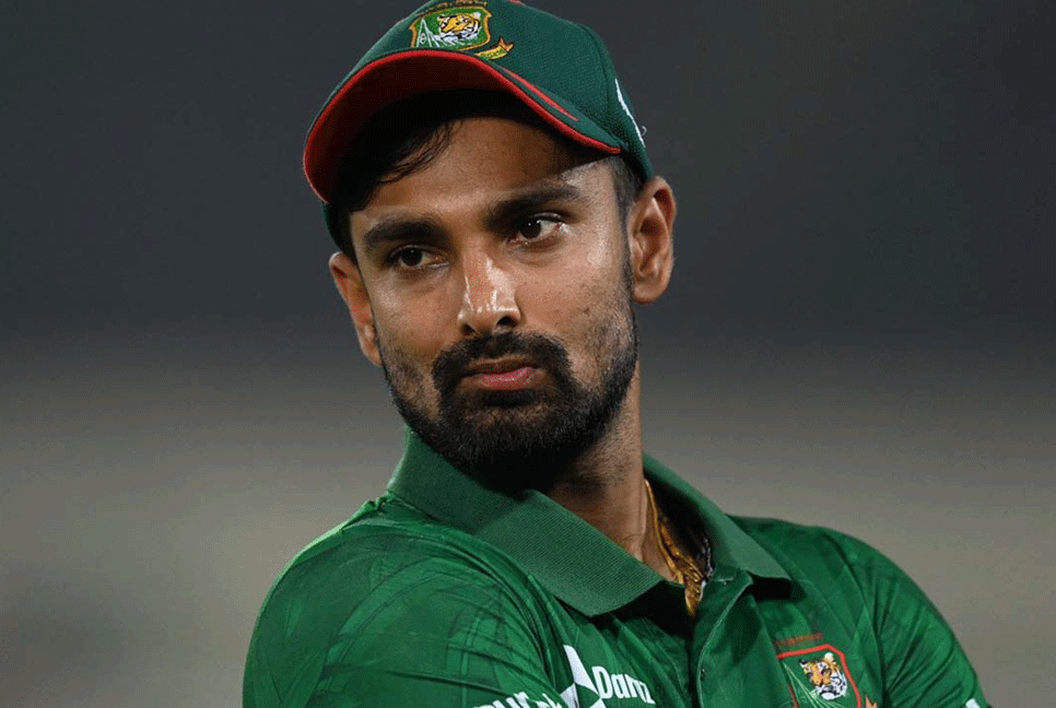 সাংবাদিকদের কাছে ক্ষমা চাইলেন লিটন