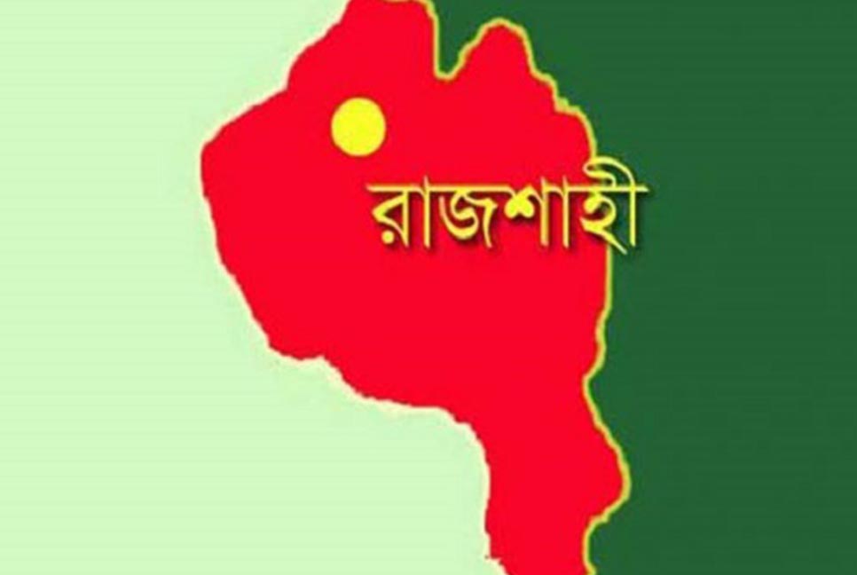 সড়ক অবরোধের পর অধ্যক্ষকে মাদ্রাসায় পৌঁছে দিল পুলিশ