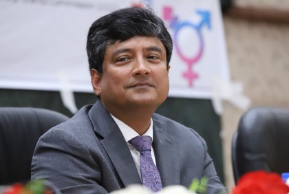 অনার্স প্রথম বর্ষ পরীক্ষা কেন্দ্র পরিদর্শনে জাতীয় বিশ্ববিদ্যালয় উপাচার্য