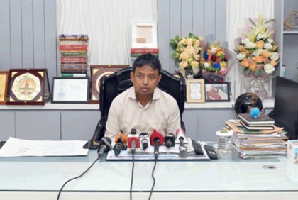 নির্বাচনের আগে কমিশনের আদেশে বৈধ অস্ত্র জমা না দিলে গ্রেফতার