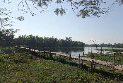 ধুমনদীতে ব্রিজ, কেউ কথা রাখেনি