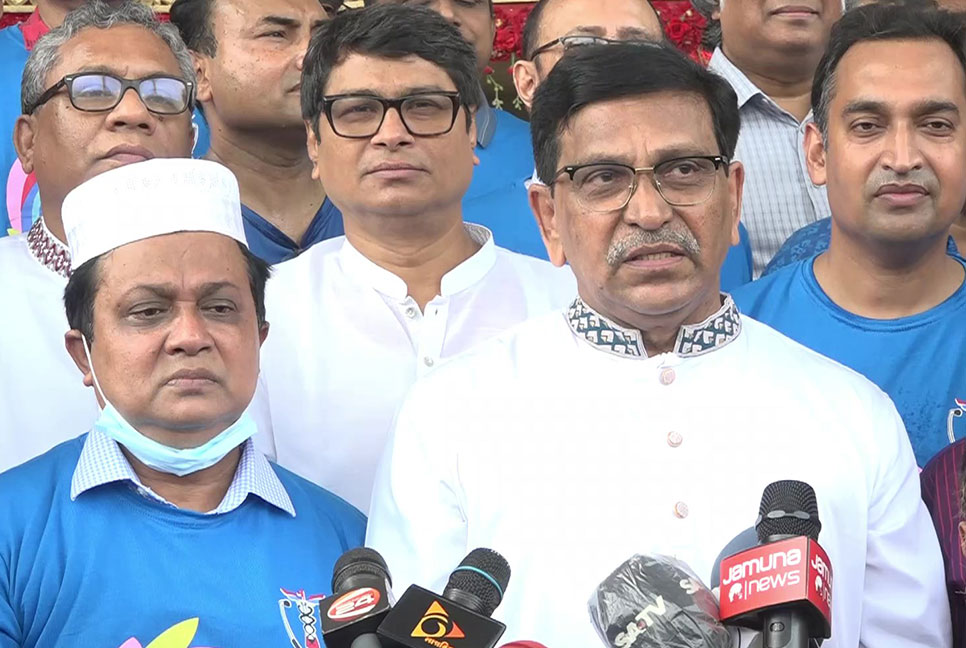 রিজার্ভ কিছুটা কমলেও শঙ্কার কিছু নেই : হানিফ