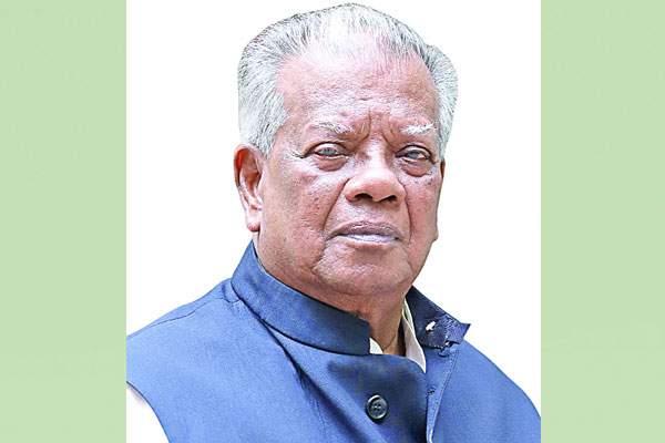 নৌকায় ভোট চাইলেন আমু