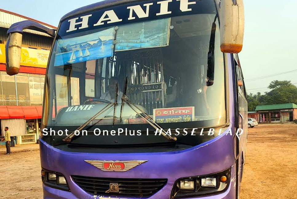 বগুড়ায় বাসের ধাক্কায় শিশু নিহত, আহত ৩
