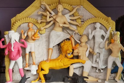 
দিনাজপুরে ১২৯৪টি মণ্ডপে 
দুর্গাপূজা