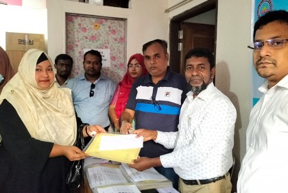 গোপালগঞ্জে প্রশিক্ষণপ্রাপ্ত প্রান্তিক জনগোষ্ঠীর মধ্যে সনদপত্র বিতরণ