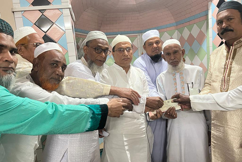 ব্যতিক্রমি উদ্যোগ, অবসরে যাওয়া ইমামকে বিদায় সংবর্ধনা