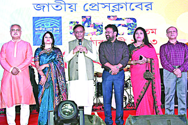 বর্ণাঢ্য আয়োজনে জাতীয় প্রেস ক্লাবের ৬৯তম প্রতিষ্ঠাবার্ষিকী উদযাপিত