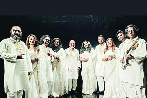 এক গানে ১০ শিল্পী