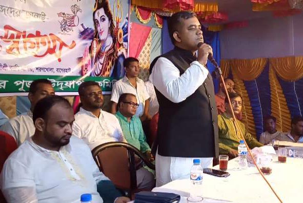 শারদীয় শুভেচ্ছা বিনিময়ে ১২৪টি পূজা মণ্ডপে বদিউজ্জামান সোহাগ 