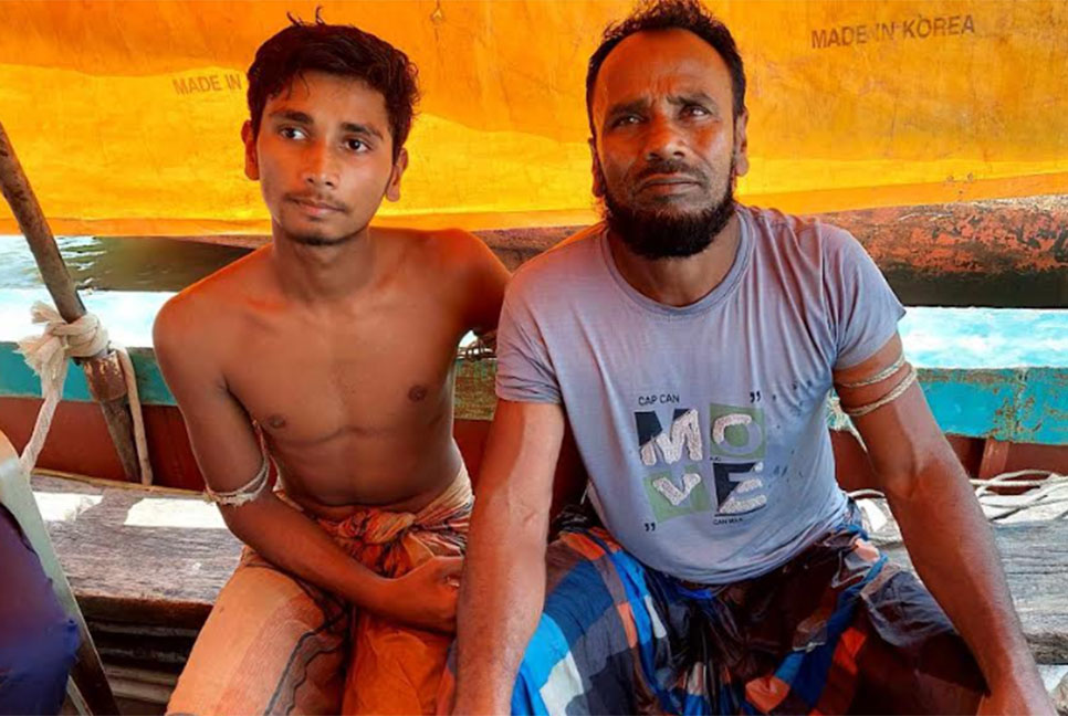 নিষেধাজ্ঞা না মেনে ইলিশ শিকার; দুমকিতে ২ জেলের জেল-জরিমানা