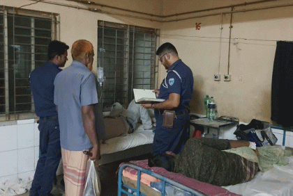 বাড়ি ফেরার পথে কোম্পানির এসআরকে কুপিয়ে টাকা ছিনতাই