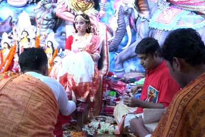 বরিশালে কুমারীপূজা অনুষ্ঠিত 