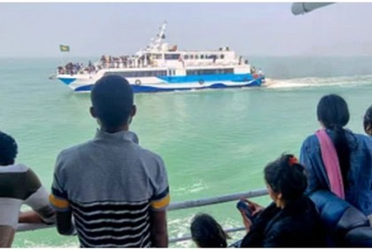 ইঞ্জিন বিকল হয়ে সাগরে ভাসছিল সেন্টমার্টিনগামী জাহাজ, অতঃপর...