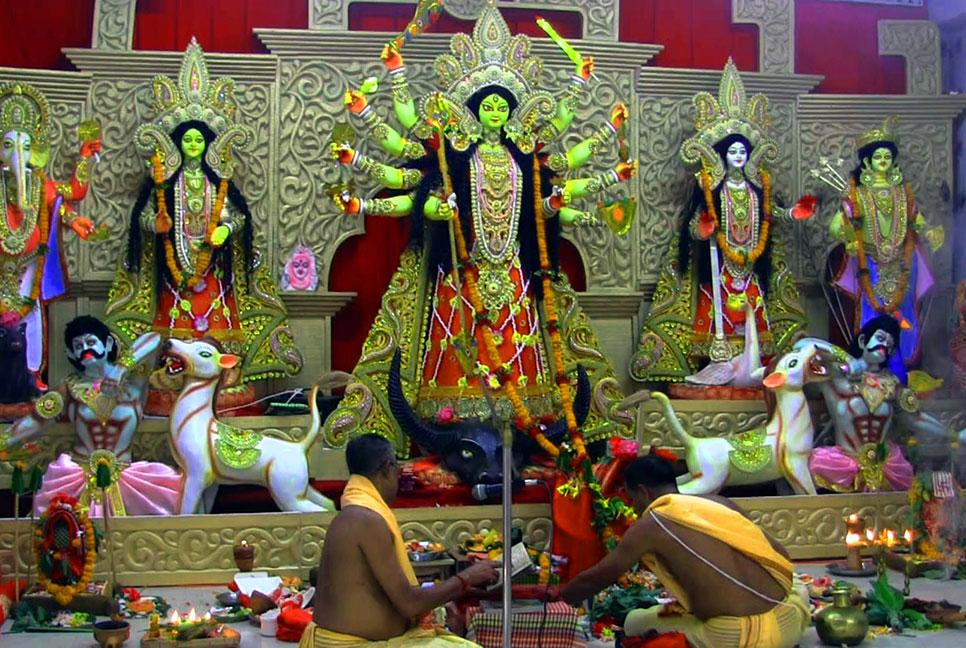 পাহাড়ে নীলকণ্ঠ পূজার উল্লাস