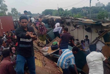 ভৈরবে ট্রেন দুর্ঘটনা, বহু হতাহতের শঙ্কা
