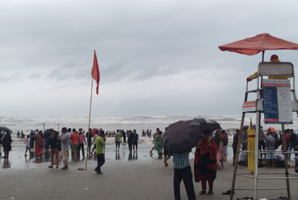 ঘূর্ণিঝড় হামুনে কক্সবাজারে ব্যাপক প্রস্তুতি, পর্যটকদের সতর্কতা