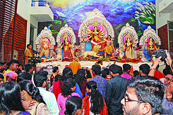 আজ শুভ বিজয়া দশমী