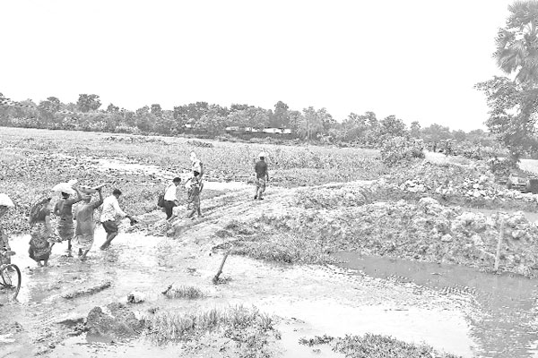 পিলার পাইলিংয়েই দুই বছর