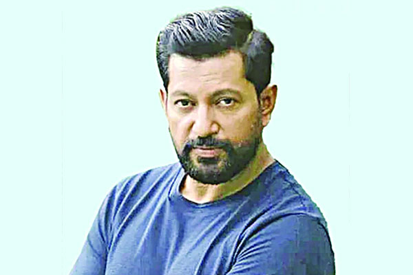 স্মৃতিকাতর মাহফুজ আহমেদ
