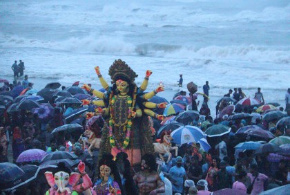 দেশের সর্ববৃহৎ বিসর্জন কক্সবাজার সৈকতে