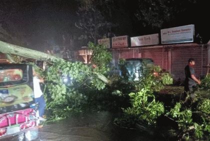 ঘূর্ণিঝড় হামুনের প্রভাবে লন্ডভন্ড কক্সবাজার, দুইজনের প্রাণহানি