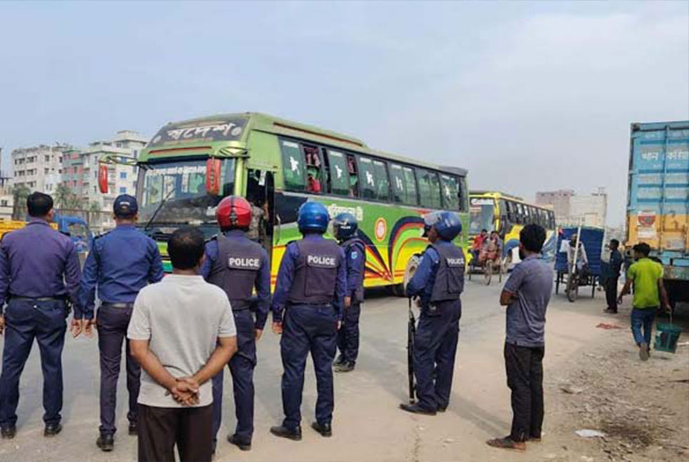 ঢাকা-আরিচা মহাসড়কে যানবাহনে তল্লাশি
