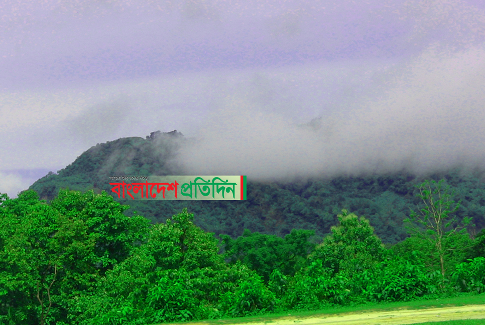 পাহাড়ে শীতের আমেজ