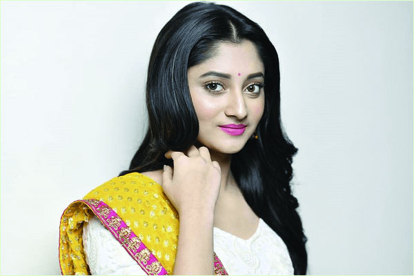 পূজার ভালোবাসার উপহার