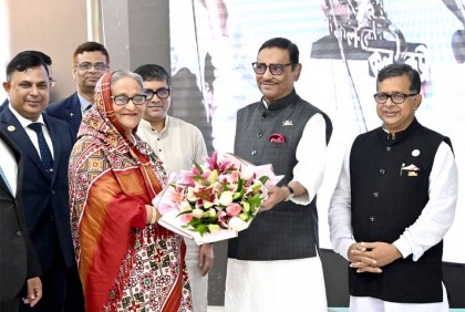 দেশে ফিরেছেন প্রধানমন্ত্রী