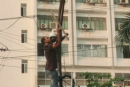 নয়াপল্টনে ৬০টির বেশি উচ্চ ক্ষমতাসম্পন্ন ক্যামেরা বসাচ্ছে পুলিশ

