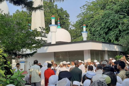 সিরাজগঞ্জে চির নিদ্রায় শায়িত সাবেক যোগাযোগ মন্ত্রী আবুল হোসেন