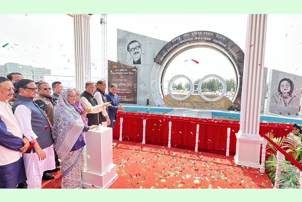 বঙ্গবন্ধু টানেলের দুয়ার খুললেন প্রধানমন্ত্রী