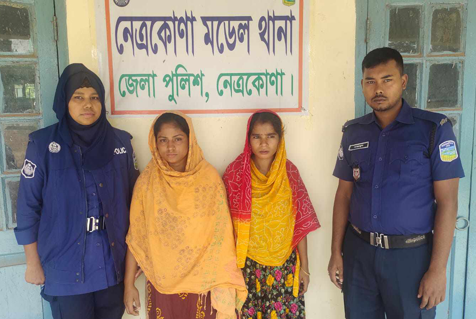 অভিনব কায়দায় বাসা বাড়িতে চুরি, দুই নারী আটক

