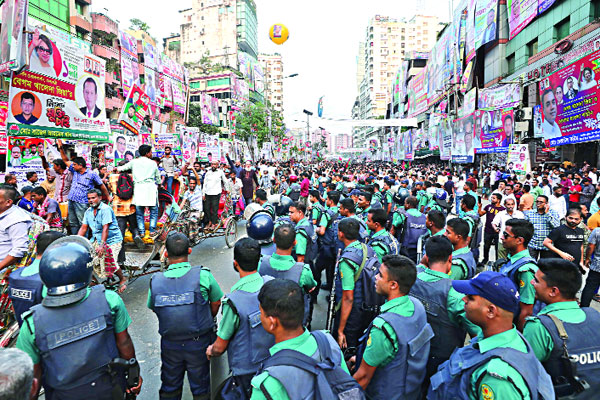 টানটান উত্তেজনা কী হবে আজ