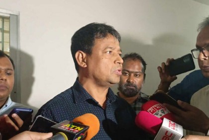 ডিবির পোশাকে বাসে আগুন দেওয়া ব্যক্তিকে খুঁজছি : ডিবি প্রধান হারুন