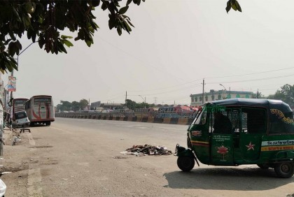 প্রায় যানবাহন শূন্য গাবতলী, ভোগান্তিতে যাত্রীরা