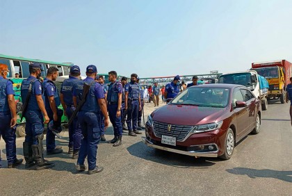 রাজধানীতে সমাবেশ ঘিরে ঢাকা-চট্টগ্রাম মহাসড়কে কঠোর তল্লাশি
