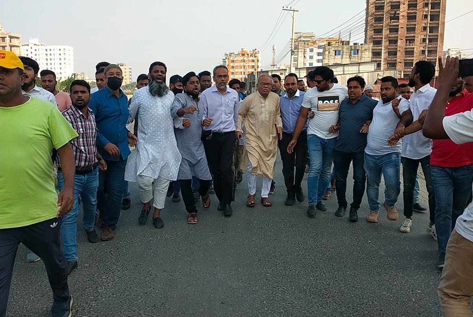 নারায়ণগঞ্জে রিজভীর নেতৃত্বে মিছিল, সড়ক অবরোধ
