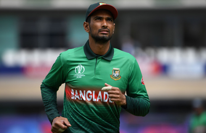 দয়া করে মাহমুদুল্লাহকে ওপরে খেলাও : ওয়াসিম আকরাম