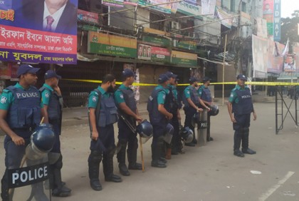 হরতাল : নয়াপল্টনে পুলিশের সতর্ক অবস্থান