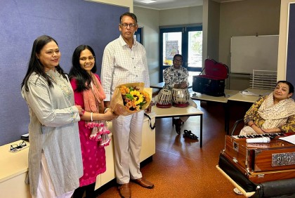 সিডনিতে শিক্ষক বিশাখা পালকে বিদায় জানাল ক্যাম্বেলটাউন বাংলা স্কুল