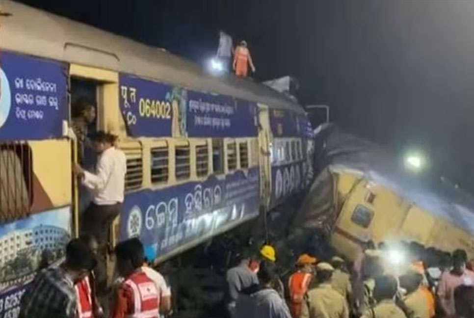 ভারতে দুই ট্রেনের সংঘর্ষে নিহত ৯, আহত ৪০