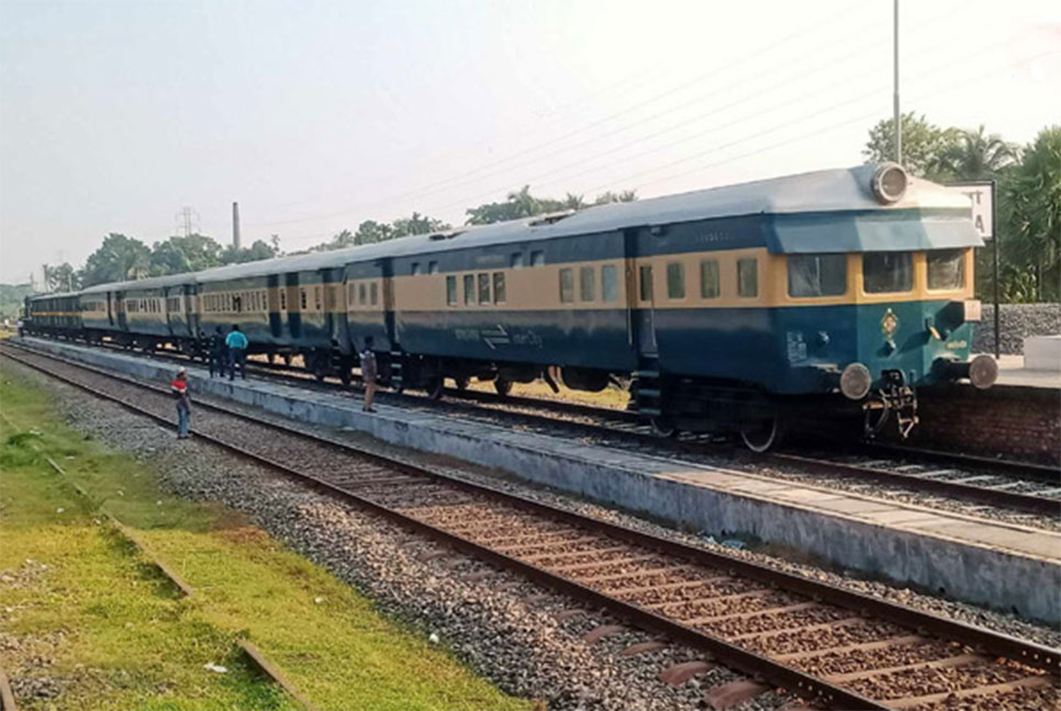 খুলনা-মোংলা রুটে পরীক্ষামূলক ট্রেন চলাচল শুরু