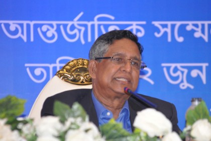 আলুর অস্বাভাবিক দাম কোনক্রমেই গ্রহণযোগ্য না : কৃষিমন্ত্রী 

