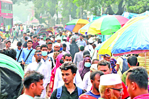 দূষণ বাড়ছে মাস্ক উধাও!