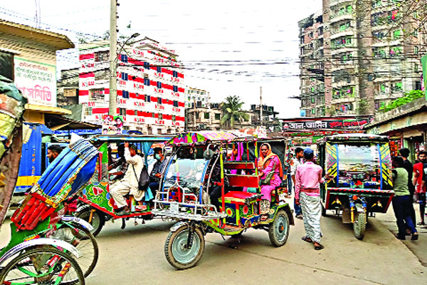 গাজীপুরে নিয়ন্ত্রণহীন অটোরিকশা